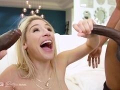 Abella Danger строчить два величезних чорних члена в ЧЖЧ