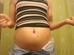 Вагітна жінка готова зніматися в порно